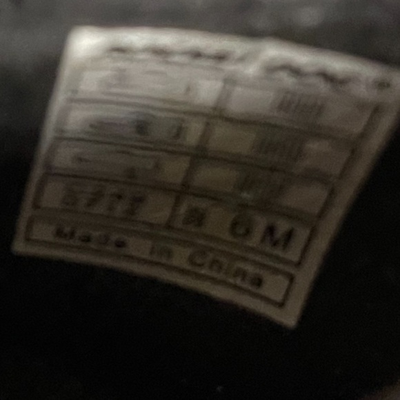 Rocket Dog Multi-Color Pumps - Picture 8 of 10